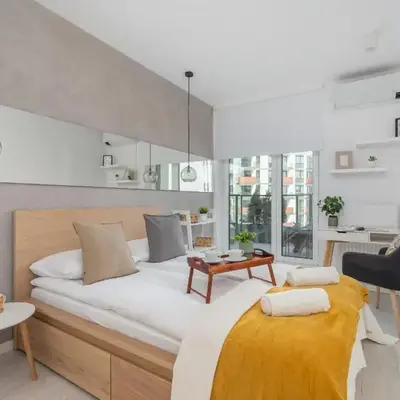 City Centre & Modern Quiet Apartment with Parking by Renters Prestige