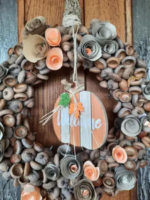 a wreath with a sign that says welcome at Apartament Emmi in Imielin