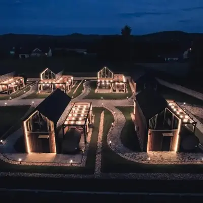 VILLAGE RESORT Sauna & Jacuzzi & Netflix