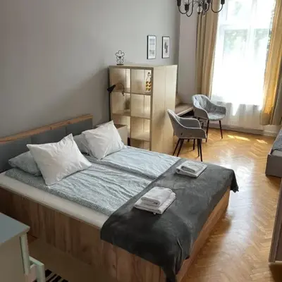 Large Apartment next to Main Station - 85 m2