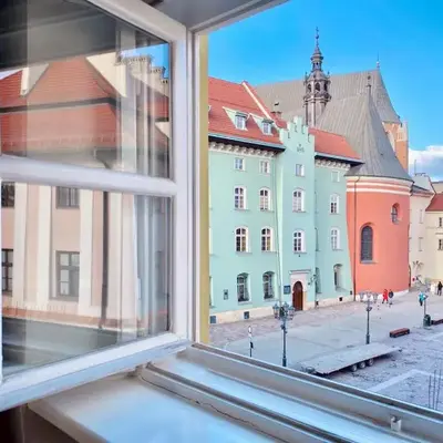 MINT Luxury Apartments at the Main Square