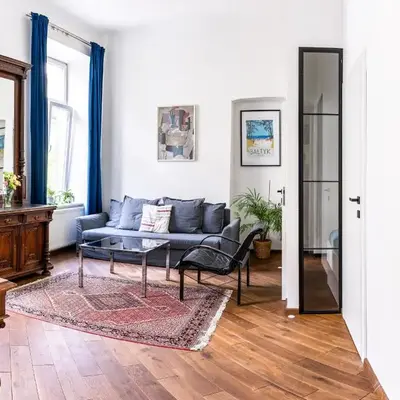 Center High Apartment CityBeat#1