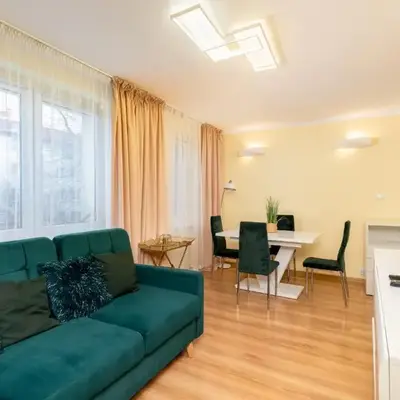 Kalinowe Green Apartment by BookingHost