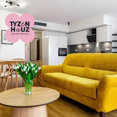 Modern Central Apartment w. parking by Tyzenhauz
