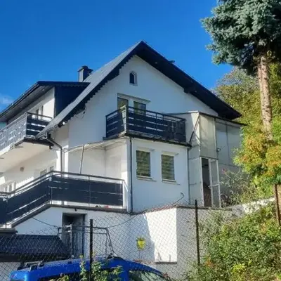 Noclegi u Ewusi