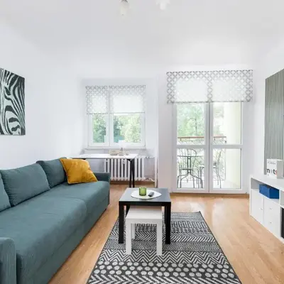 Olsza Comfy Apartment by BookingHost