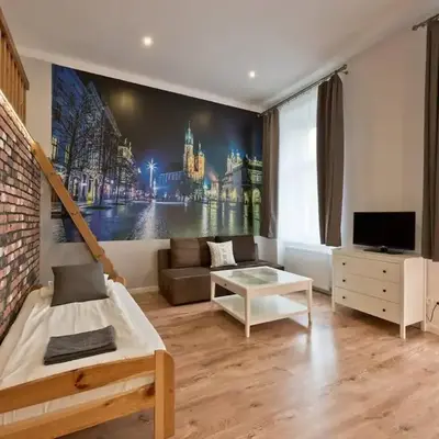 2-bedroom apartment - 51 Dietla Street