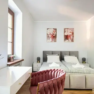 Large Apartment 2 bedrooms and living room
