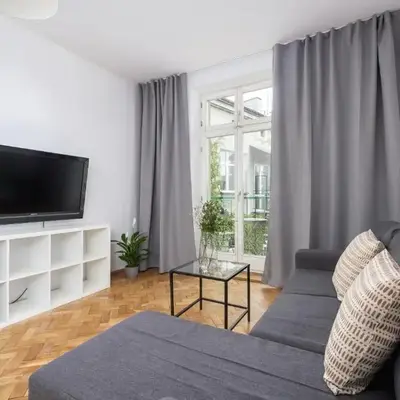 1-Bedroom Apartment with Balcony - Długa 65