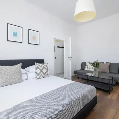 2-Bedroom Apartment - Długa 65