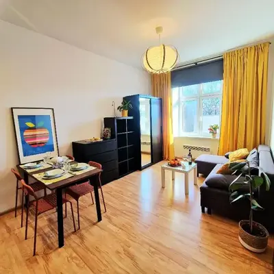 Old Town Apartments - B6A