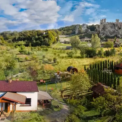 Agroturystyka na Jurze Apartamenty z widokiem na Zamek Jacuzzi Sauna Beczka