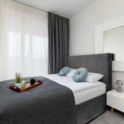 Lubicz Stylish Apartment with Parking and Air Conditioning in the City Center by Noclegi Renters