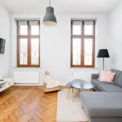 Dietla Avenue Charm Apartment by BookingHost