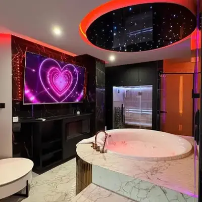 Jacuzzi Glass-House Wislane Tarasy with Sauna and Parking