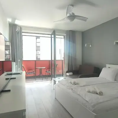 2-Bedroom Apartment with 2 Free Parking Spots - TAURON ARENA