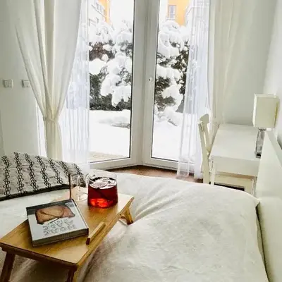 Bronowice Art Garden - Cozy Apartment with Garden and Parking