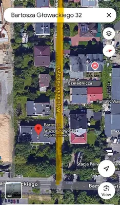 a map of a parking lot with a yellow line at Cozy Flat with a Garden in Kraków