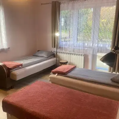 Pokoje Pod Lasem