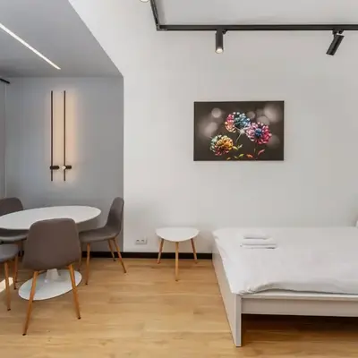 Topolowa Modern Studio by BookingHost