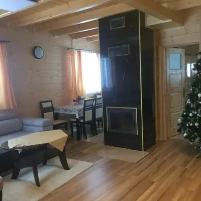 Domek z widokiem na góry