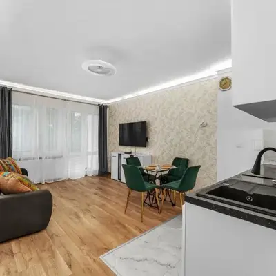Sereno Vista Apartment by BookingHost
