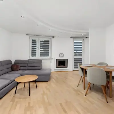 Pod Fortem Homely Apartment by BookingHost