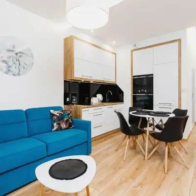 Rakowicka Modern Apartment with Bathtub By Noclegi Renters