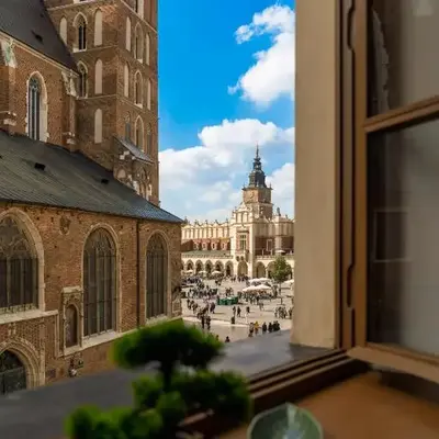 Main Square Prestige Suites by Staymoovers