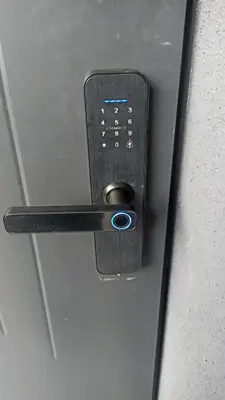 a close up of a door handle on a door at Apartamenty Żurawia 1- Piętro 2 in Kraków