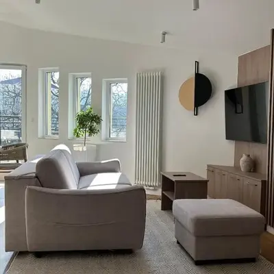 Cracow Center Jacuzzi & Sauna Penthouse Retreat