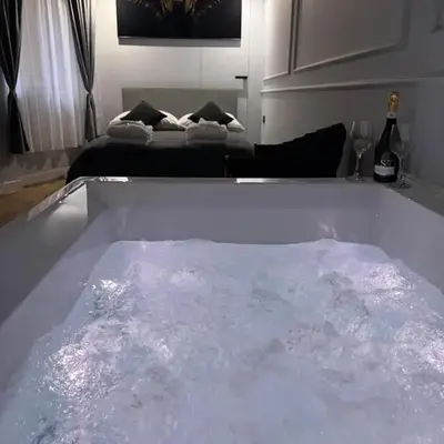 Apartament Grey Prywatne Jacuzzi Miodowa Kraków