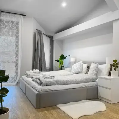 Spacious Apartment with 5 bedrooms and 2 bathrooms for 12 guest in Cracow Old Town