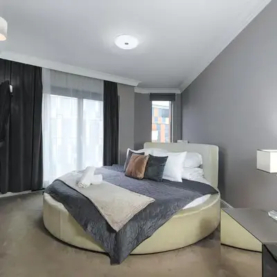 Kings City Szlak 77 55sqm Round Bed 230cm Two Balconies