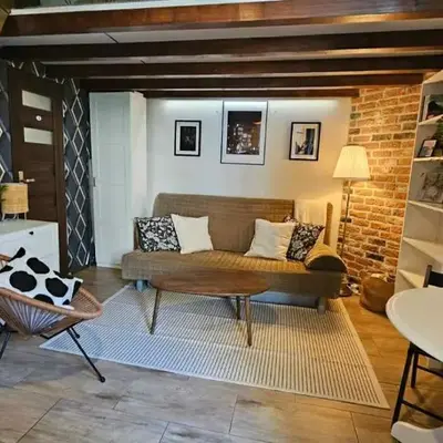 Studio z ogrodem przy Starej Zajezdni