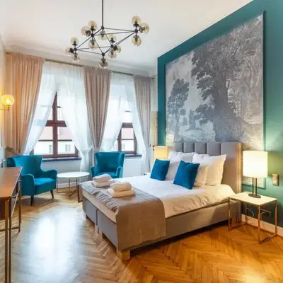 MR 3 Apartments