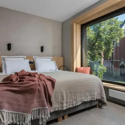 Academia Apartments
