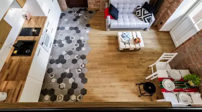 an overhead view of a living room with a couch at Miodowe mieszkanko in Kraków