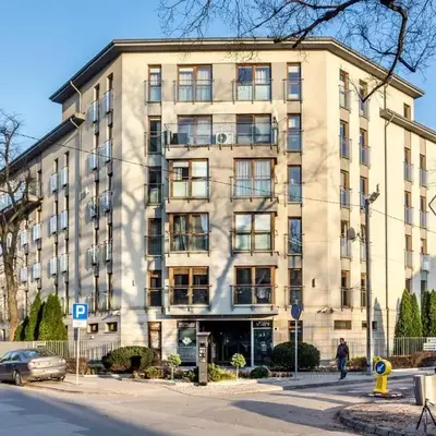 Family Apartments - Private Parking