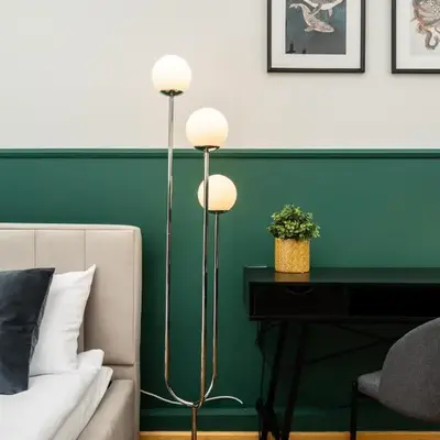 Classy Old Town Apartment - by Upstairs