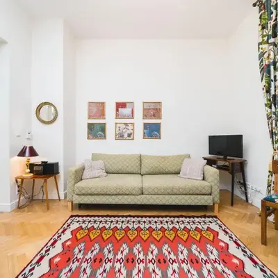 Classy Old Town Suites - by Upstairs