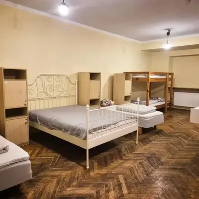 50 People Bis Apartment