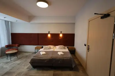 a buffet with threeousandousandousandousandousandousandousandousandousandousandousandousand at Kraków Garden Hotel- jesteśmy w trakcie modernizacji in Kraków