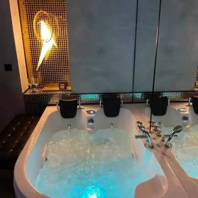 Apartament z Jacuzzi w Sercu Krakowa